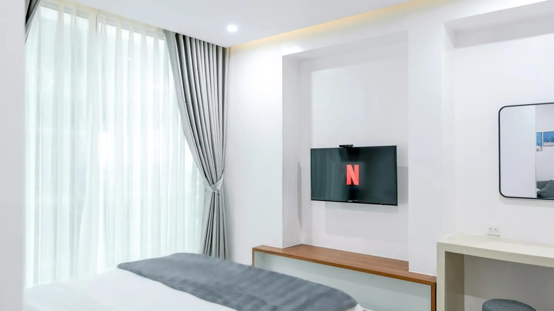 A La Carte Beach Hotel Apartment - Free Airport Pickup Da Nang 0*,  Vietnam